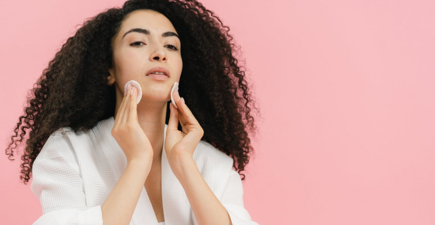 Rutina de belleza para una piel radiante en San Valentín