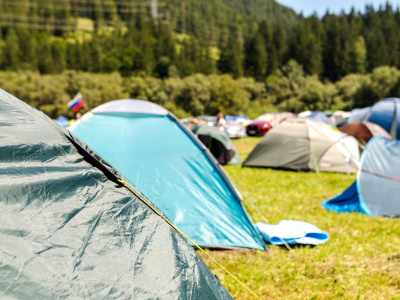 Imprescindibles que debes incluir en la mochila del campamento