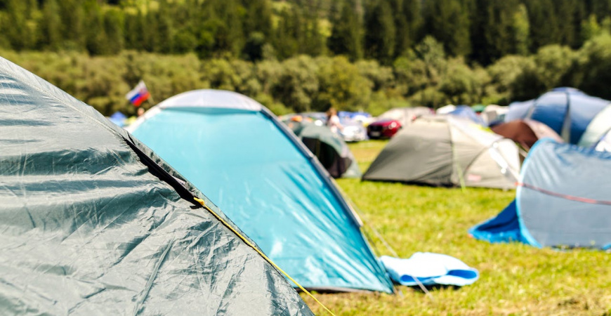 Imprescindibles que debes incluir en la mochila del campamento