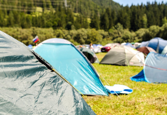 Imprescindibles que debes incluir en la mochila del campamento