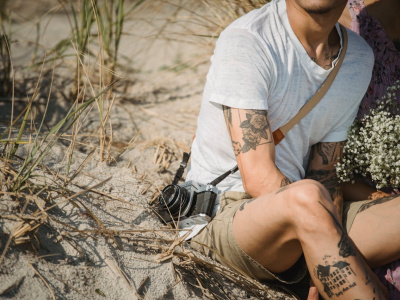 ¿Cómo cuidar y proteger tus tatuajes en verano?